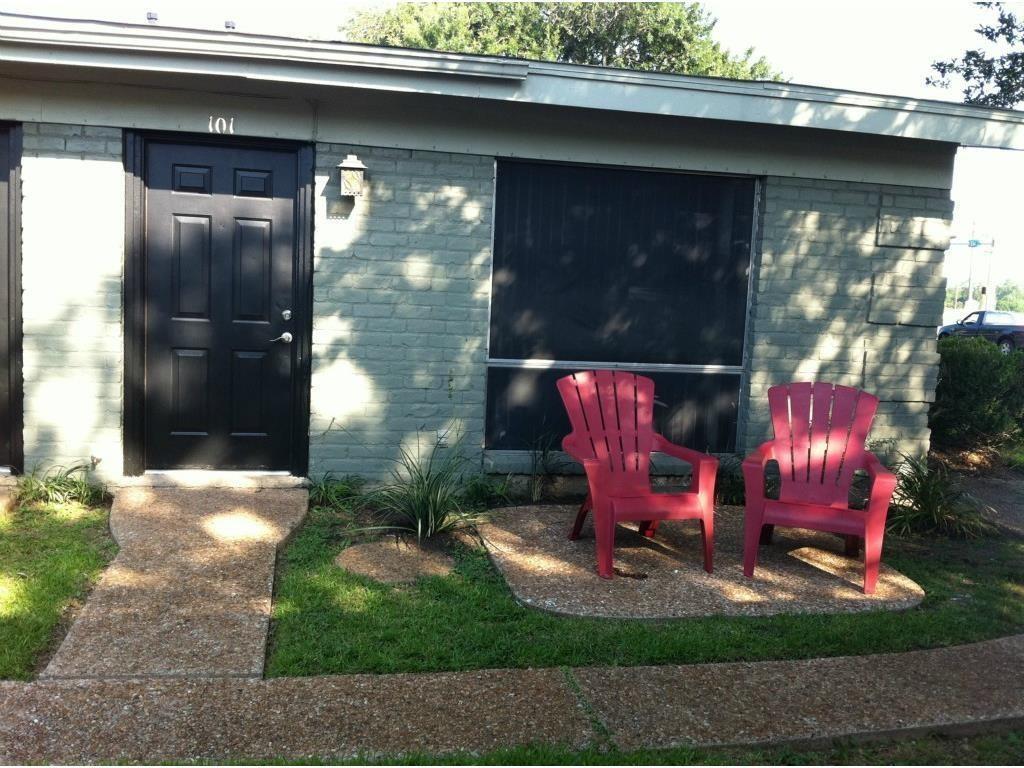 602 West 51st Street, Unit 101 Austin, TX 78751 - Photo 14 of 16 a view of outdoor space