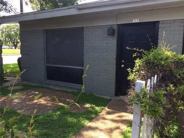 $1,375 | 602 West 51st Street, Unit 101, Austin, TX 78751