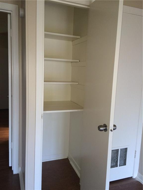 602 West 51st Street, Unit 101 Austin, TX 78751 - Photo 9 of 16 a view of walk in closet
