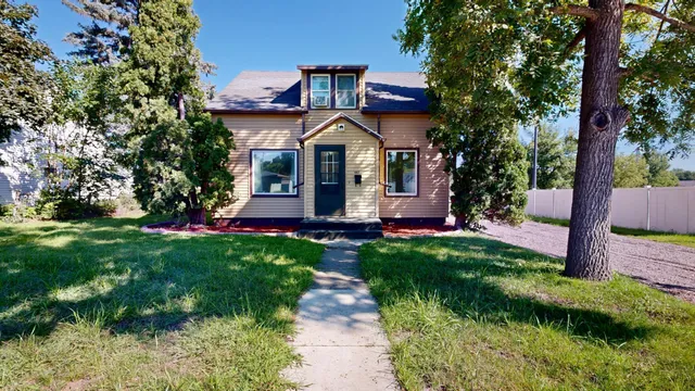 $168,000 | 447 East Schlieman Avenue, Appleton, MN 56208