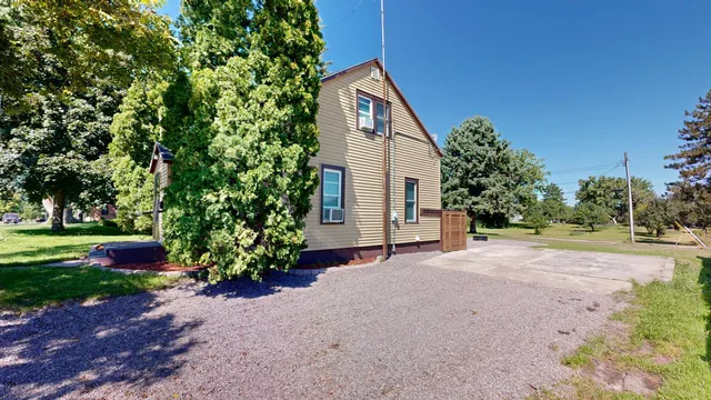 $168,000 | 447 East Schlieman Avenue, Appleton, MN 56208