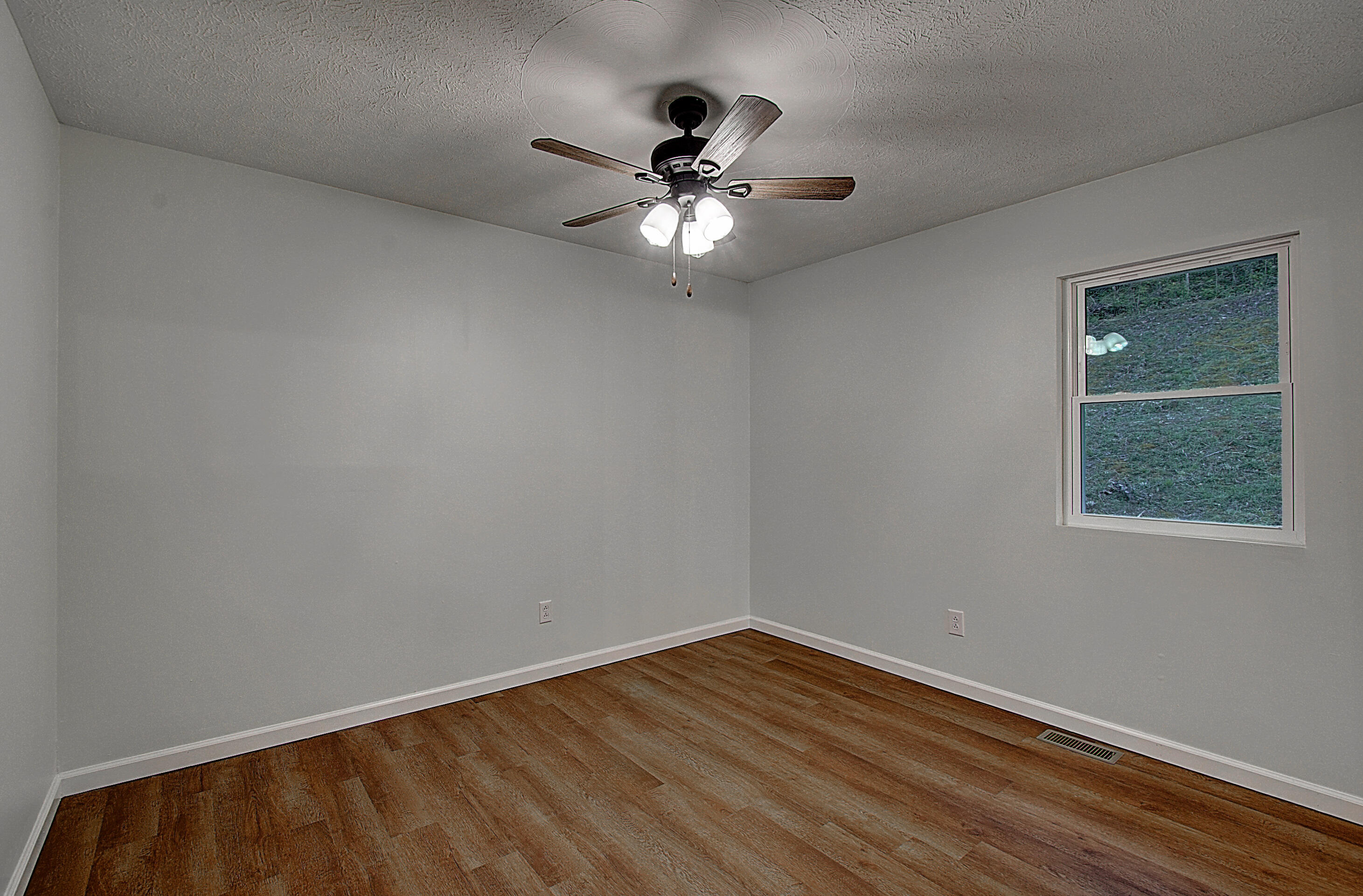 207 Coal Chute Road Elizabethton, TN 37643 - Photo 20 of 34 207 Coal Chute Road Elizabethton TN 3764