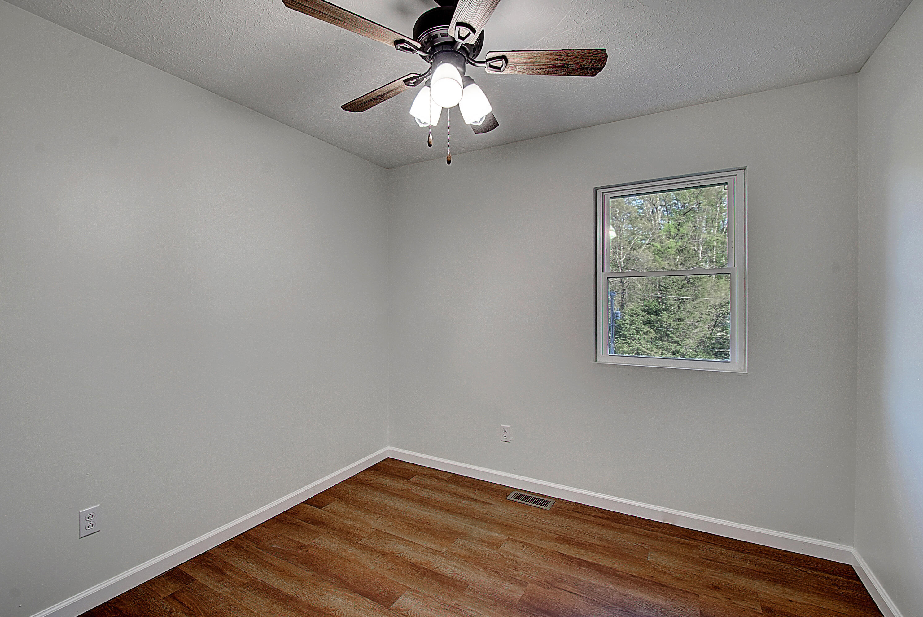 207 Coal Chute Road Elizabethton, TN 37643 - Photo 27 of 34 207 Coal Chute Road Elizabethton TN 3764