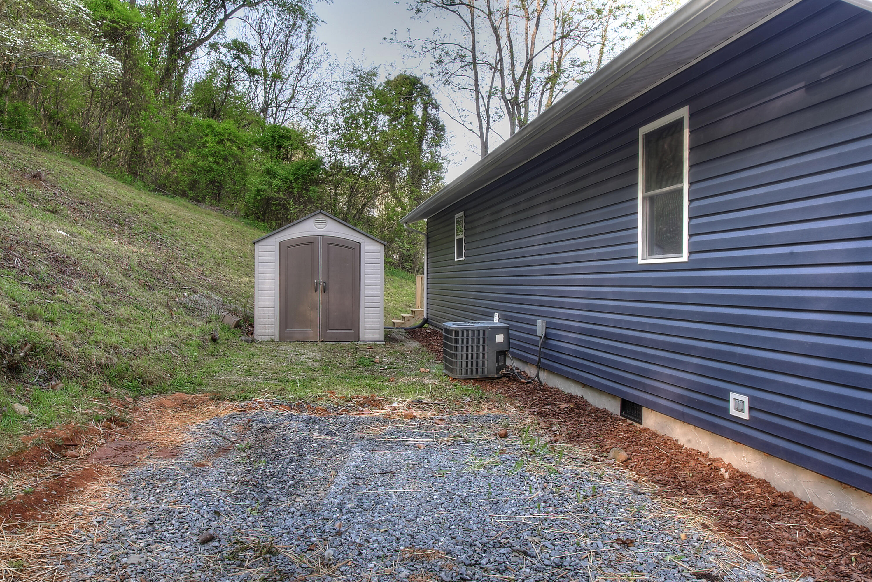 207 Coal Chute Road Elizabethton, TN 37643 - Photo 33 of 34 207 Coal Chute Road Elizabethton TN 3764