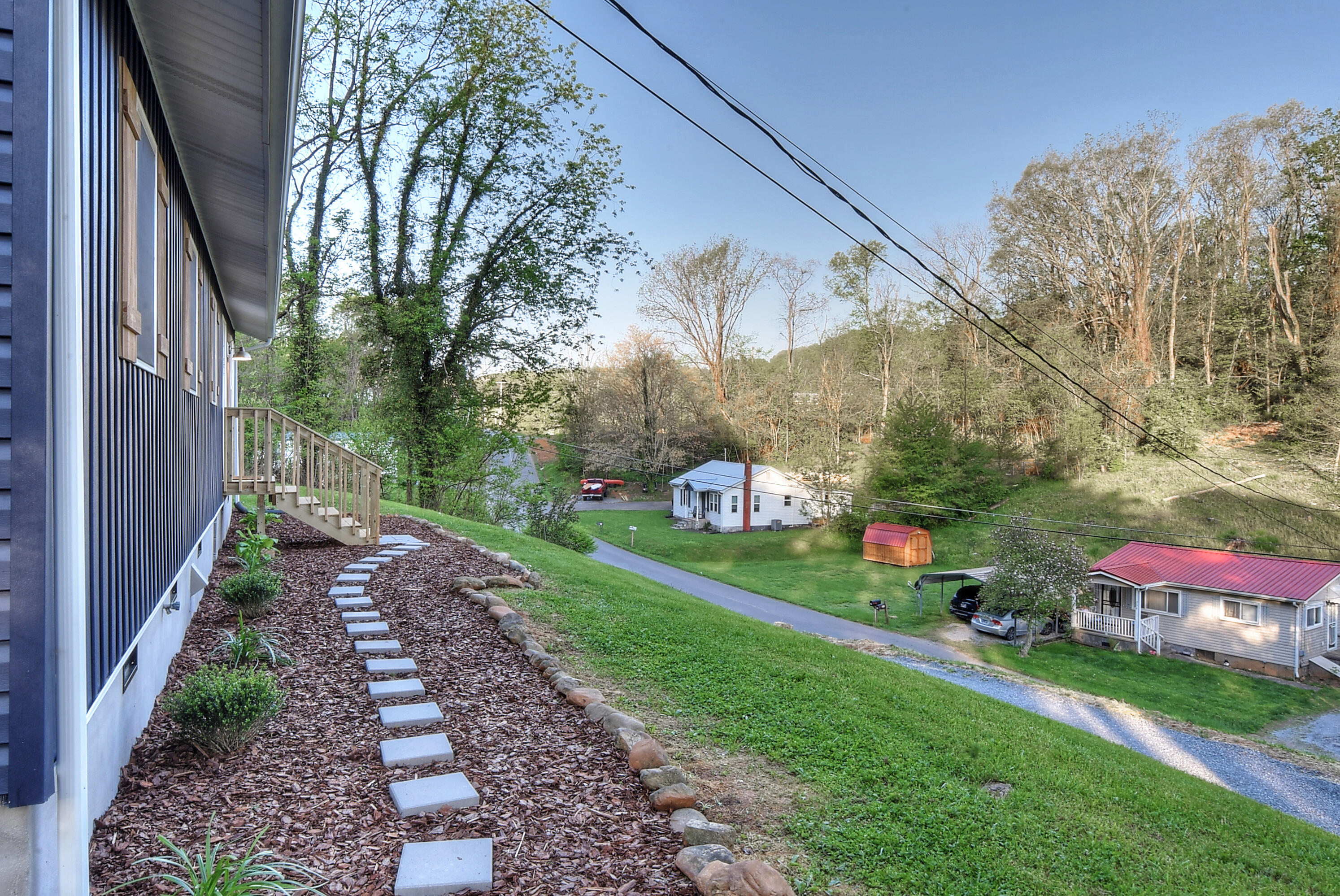 207 Coal Chute Road Elizabethton, TN 37643 - Photo 4 of 34 207 Coal Chute Road Elizabethton TN 3764