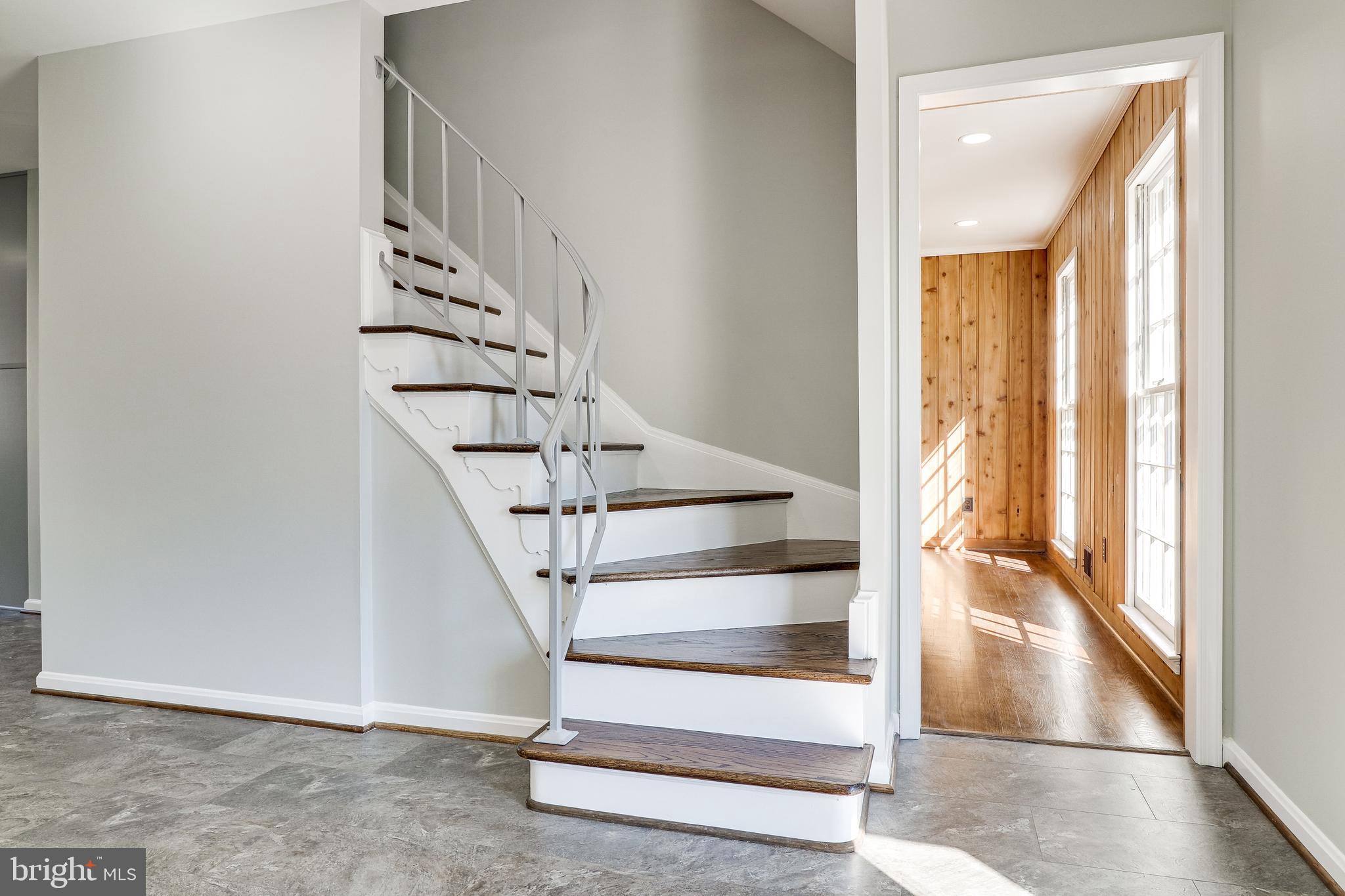 4910 Bexley Lane Fairfax, VA 22032 - Photo 5 of 59