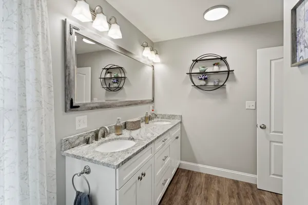 $529,900 | 204 Edenfield Drive, Hermon, ME 04401