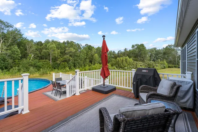 $545,000 | 204 Edenfield Drive, Hermon, ME 04401