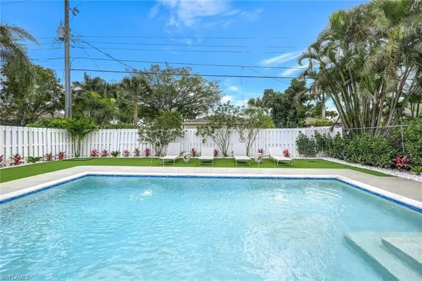 $5,500 | 596 105th Avenue North, Naples, FL 34108