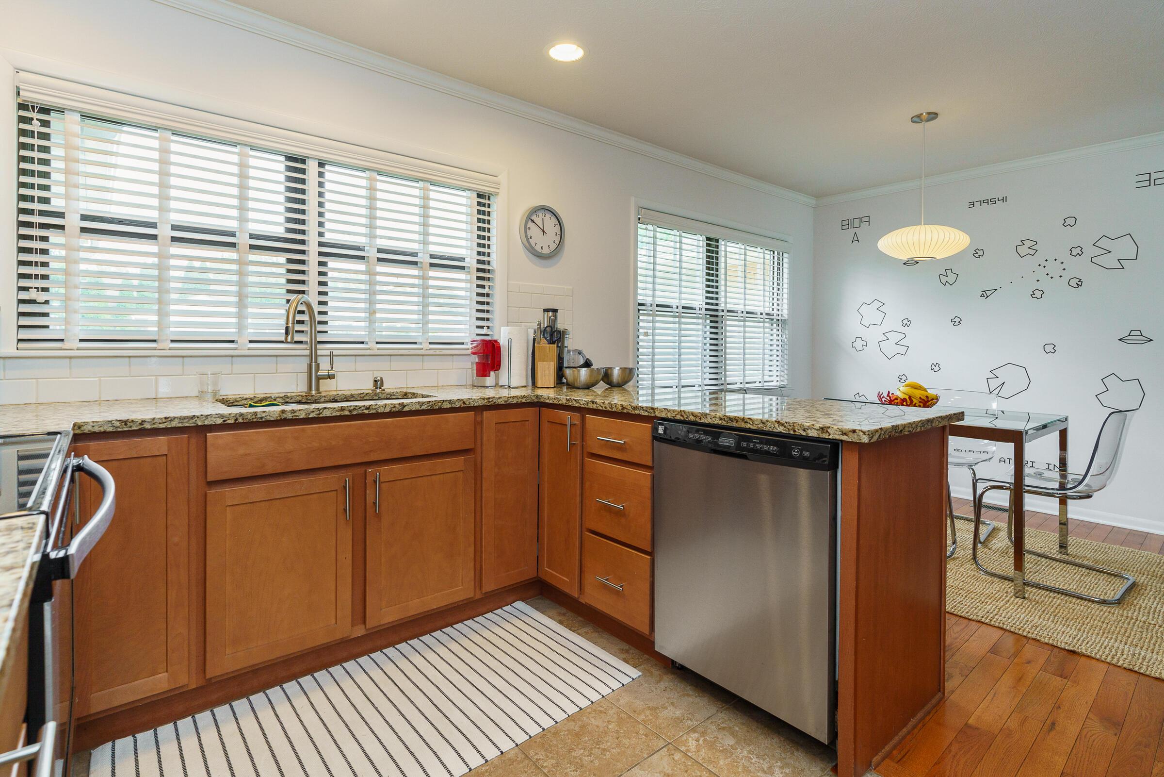 2769 Wellesley Road Columbus, OH 43209 - Photo 12 of 31 Kitchen