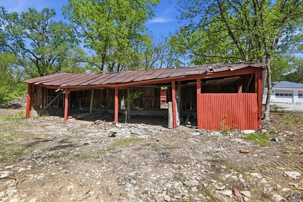 $385,000 | 9779 S Road, Hoyt, KS 66440