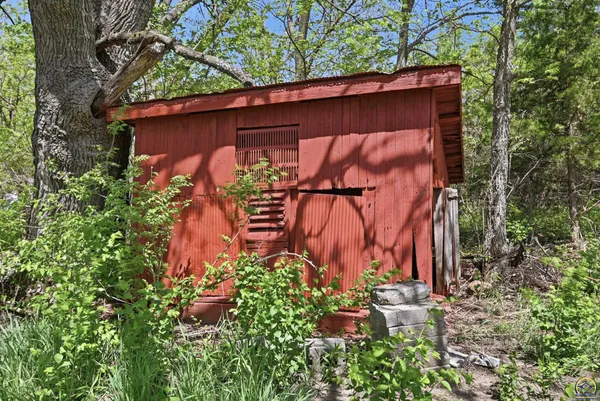 $385,000 | 9779 S Road, Hoyt, KS 66440