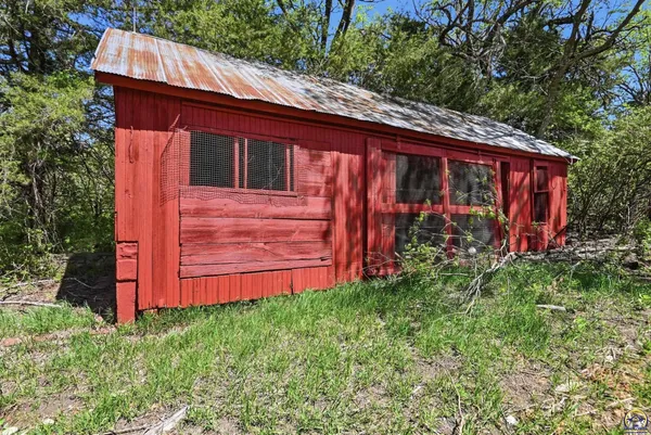 $385,000 | 9779 S Road, Hoyt, KS 66440