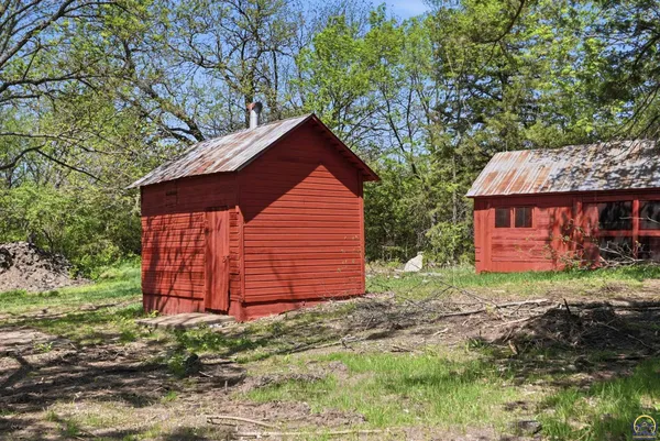 $385,000 | 9779 S Road, Hoyt, KS 66440