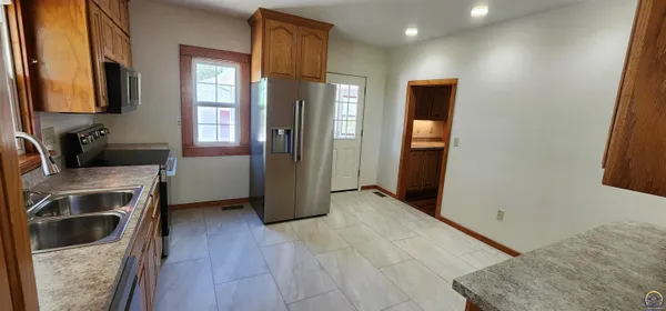 $385,000 | 9779 S Road, Hoyt, KS 66440