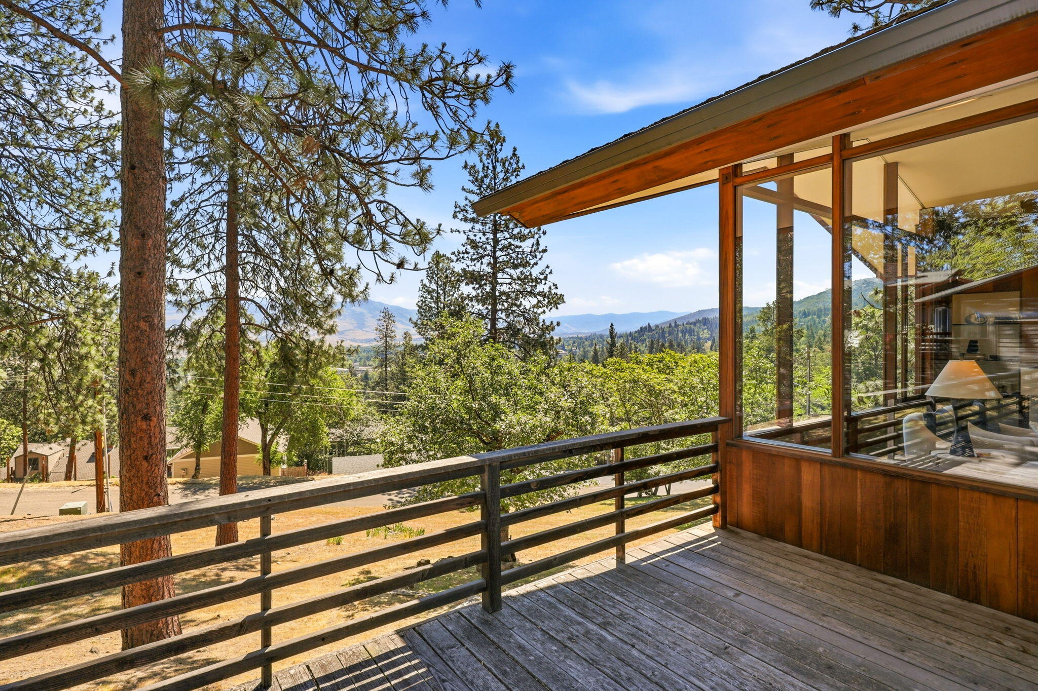 155 Terrace Street Ashland, OR 97520 - Photo 28 of 93