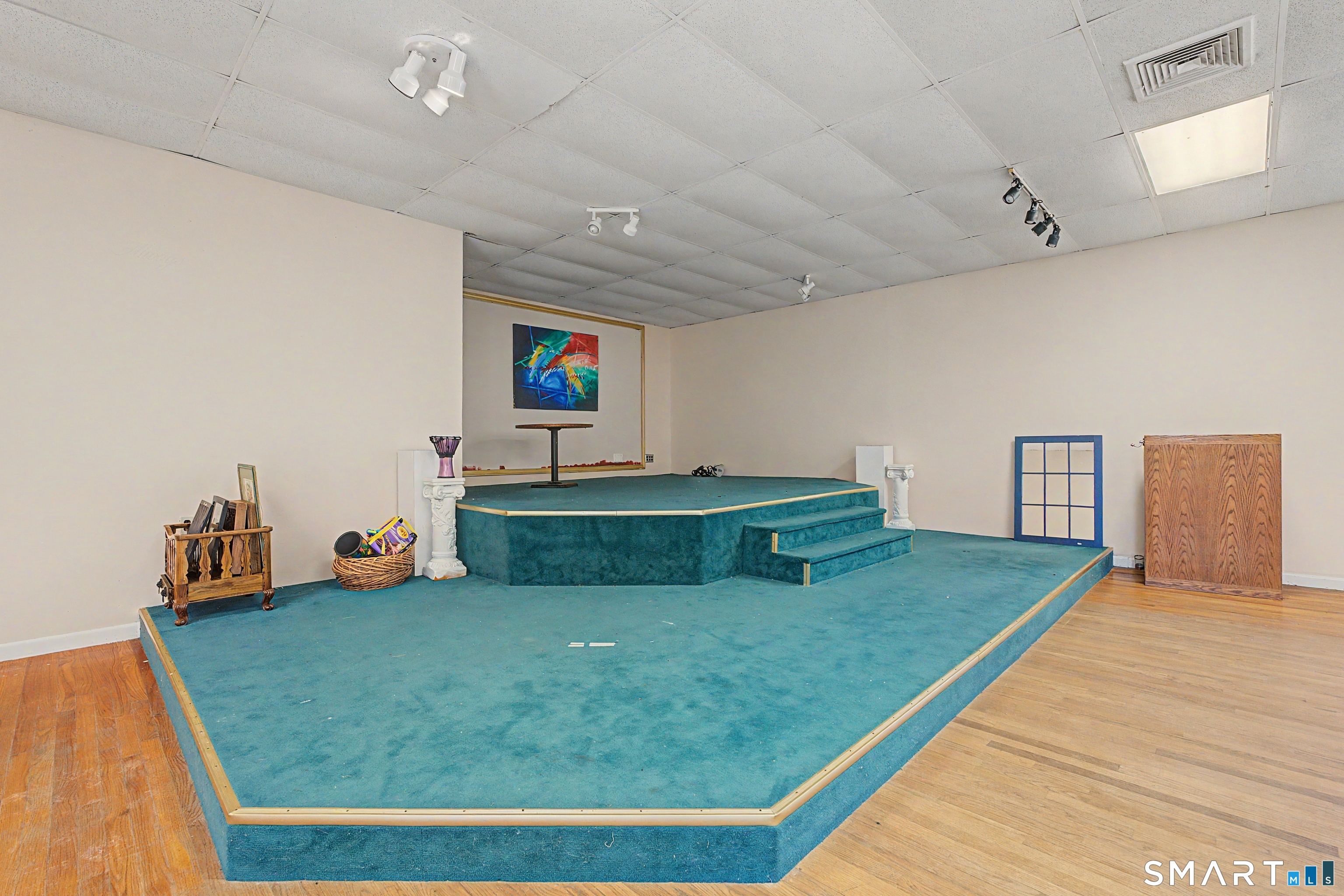 505 Old Colchester Road Montville, CT 06382 - Photo 15 of 31