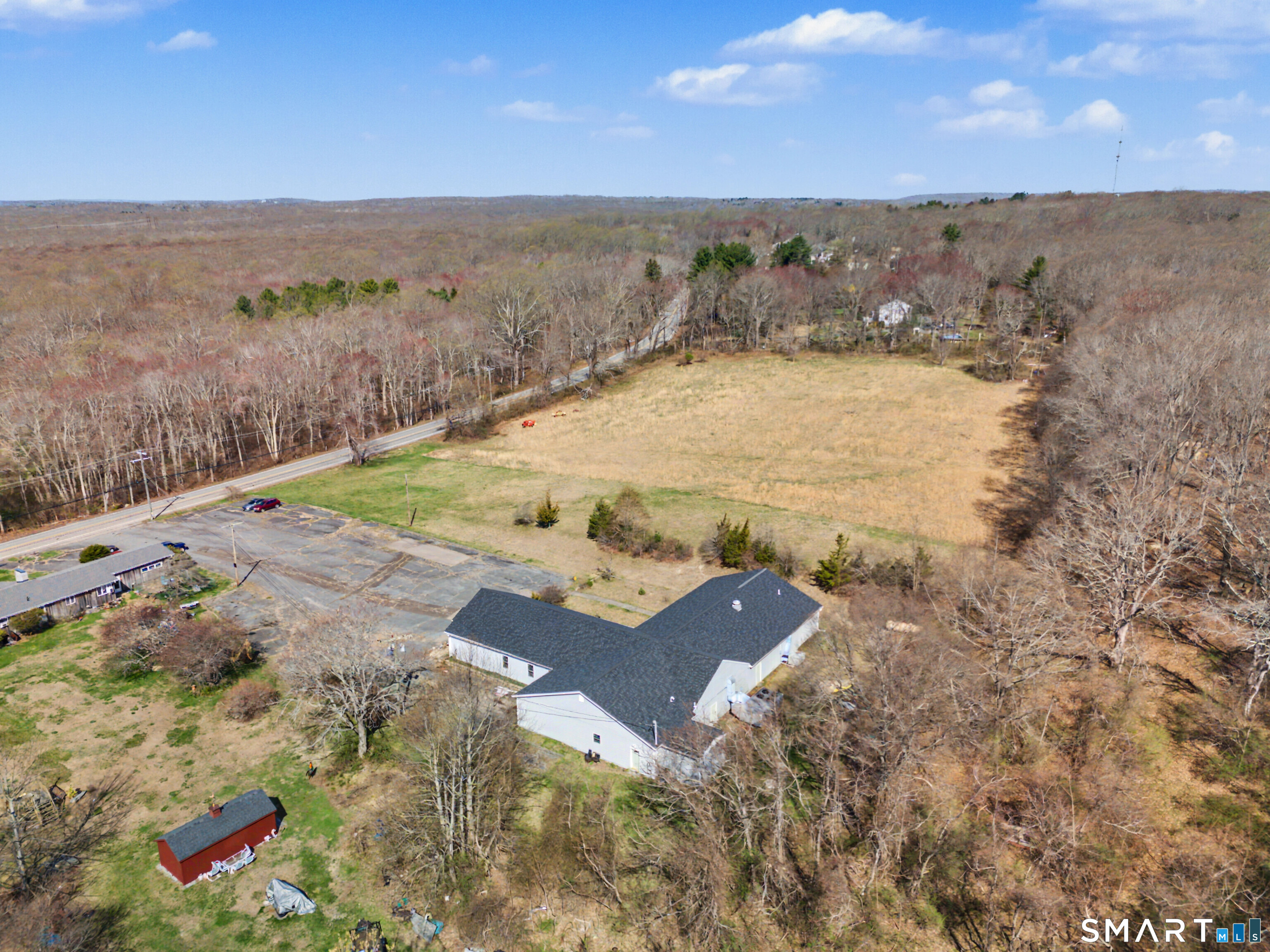 505 Old Colchester Road Montville, CT 06382 - Photo 3 of 31