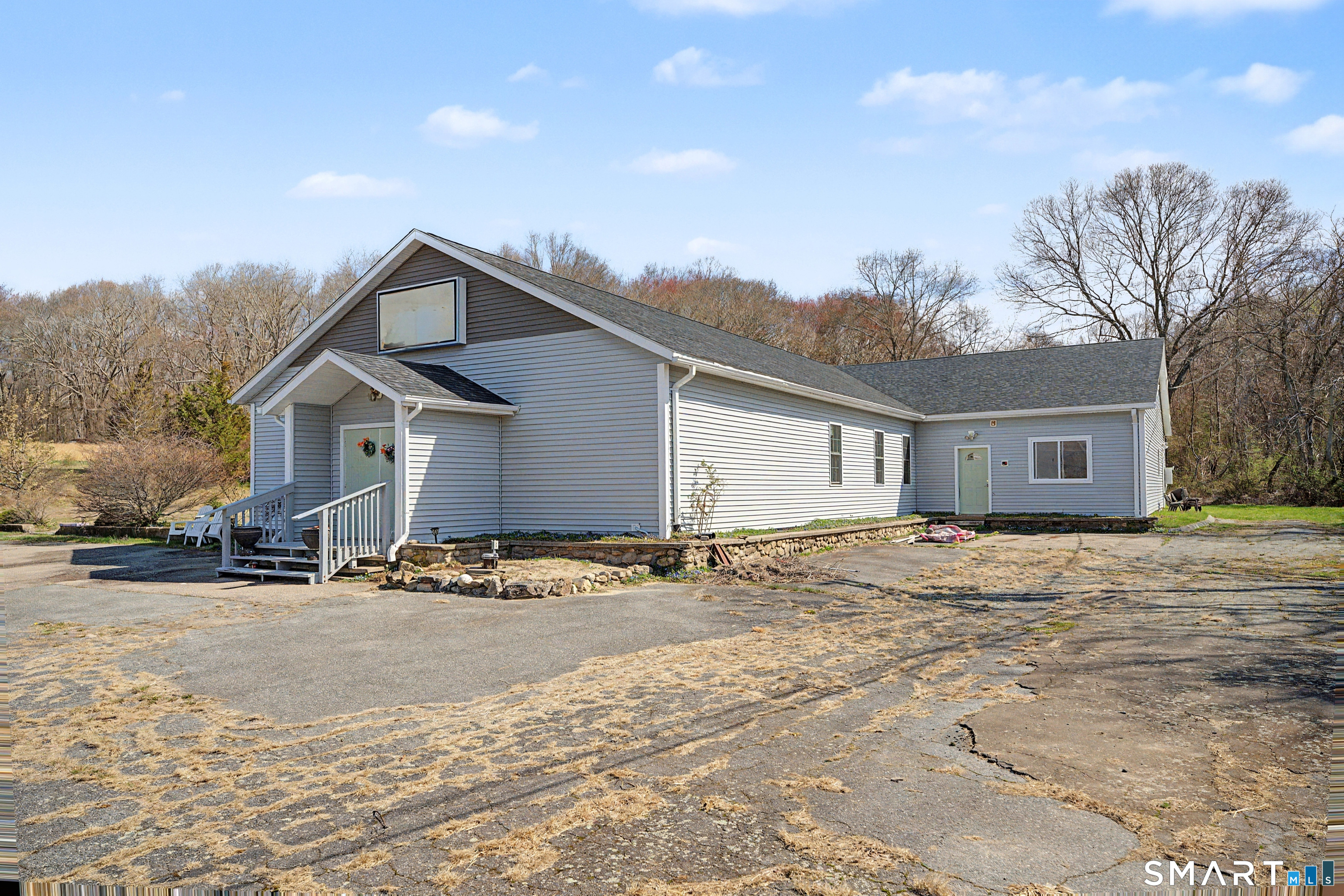 505 Old Colchester Road Montville, CT 06382 - Photo 6 of 31