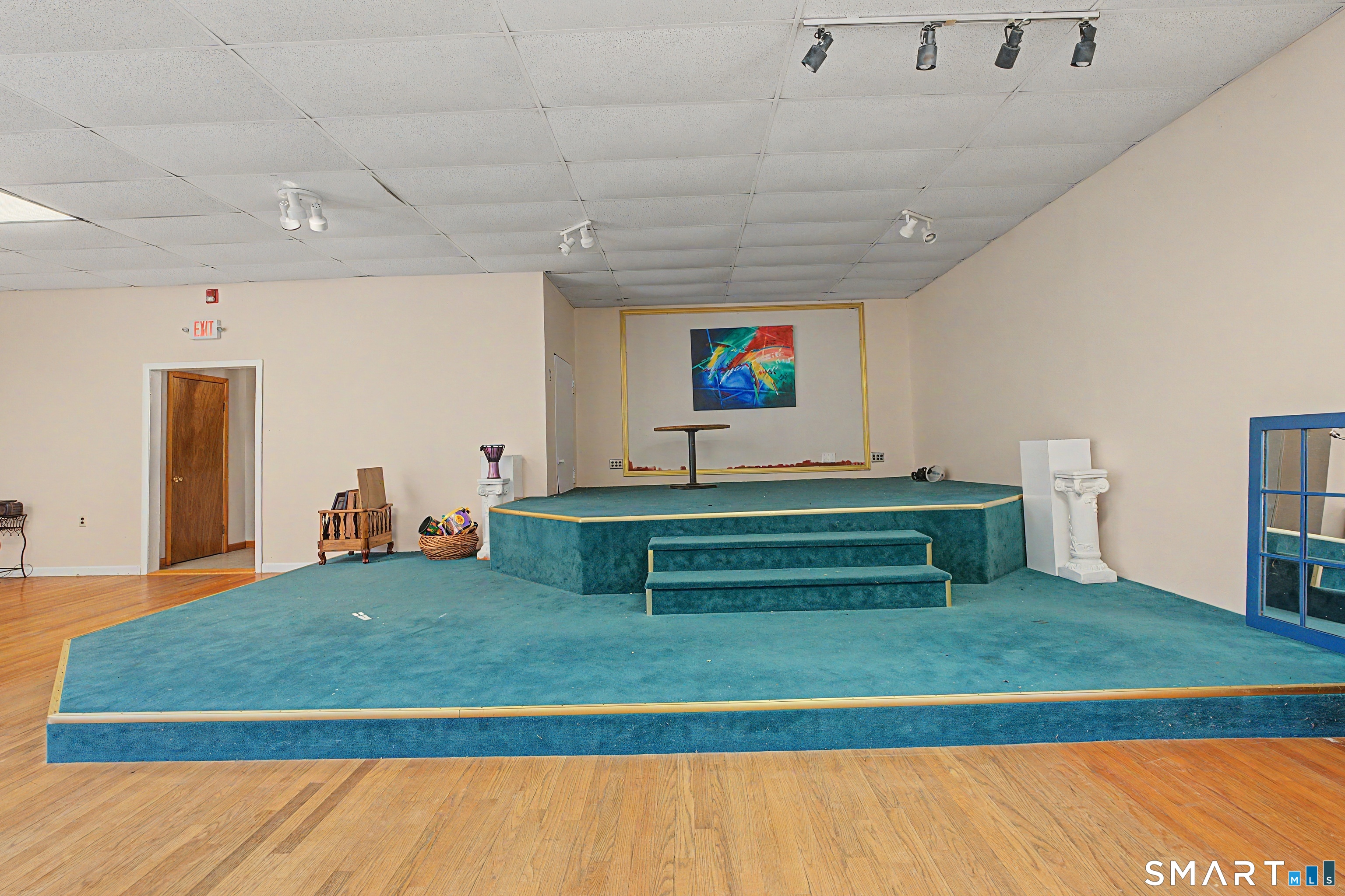 505 Old Colchester Road Montville, CT 06382 - Photo 8 of 31