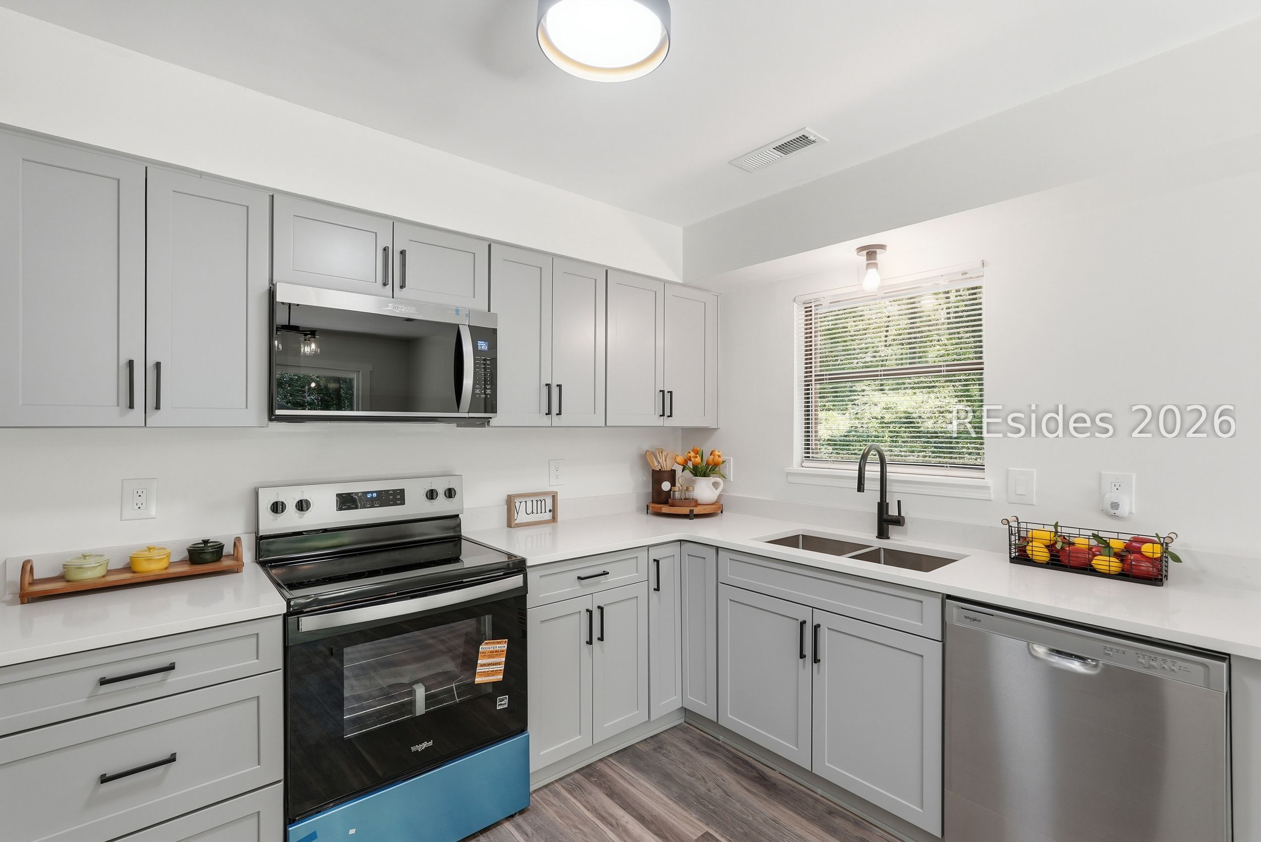 42 Roseida Road Beaufort, SC 29906 - Photo 12 of 55