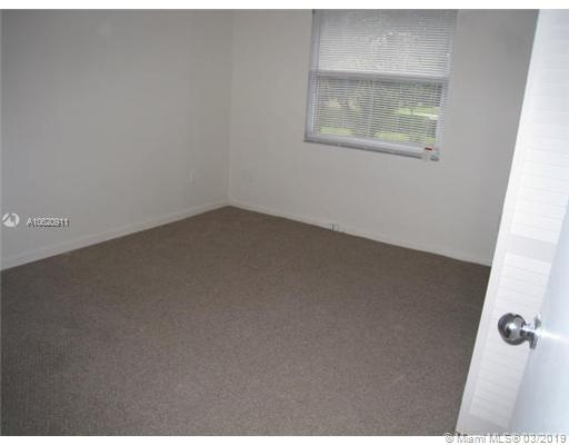 10410 Islander Drive Boca Raton, FL 33498 - Photo 17 of 32