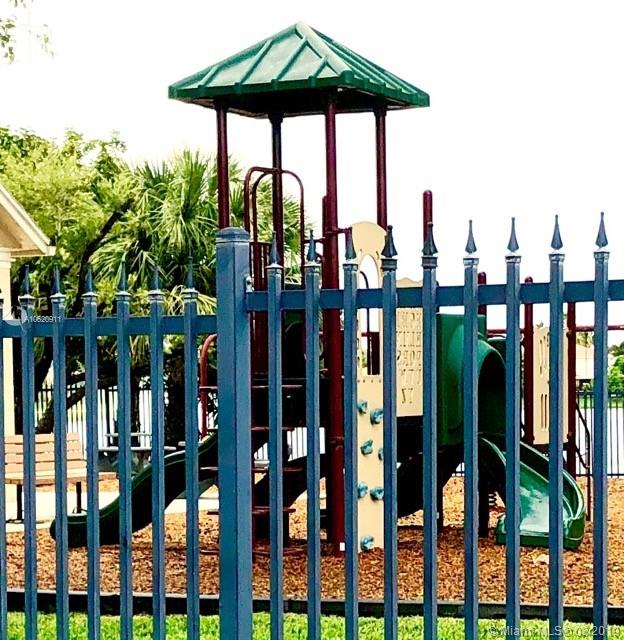 10410 Islander Drive Boca Raton, FL 33498 - Photo 29 of 32