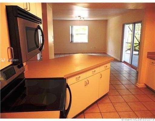 10410 Islander Drive Boca Raton, FL 33498 - Photo 5 of 32