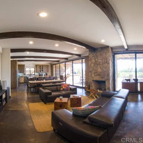 $595,000 | 100 Valle De Guadalupe, Sanger, CA 93657