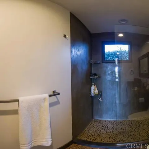 $595,000 | 100 Valle De Guadalupe, Sanger, CA 93657