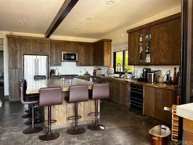 $595,000 | 100 Valle De Guadalupe, Sanger, CA 93657