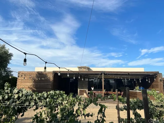 $595,000 | 100 Valle De Guadalupe, Sanger, CA 93657