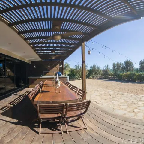 $595,000 | 100 Valle De Guadalupe, Sanger, CA 93657