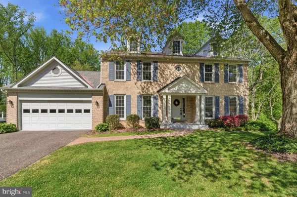 $1,048,900 | 8101 Overlake Court, Fairfax Station, VA 22039