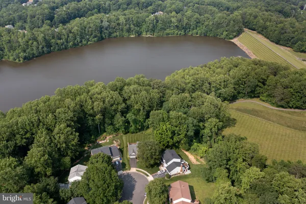 $1,048,900 | 8101 Overlake Court, Fairfax Station, VA 22039