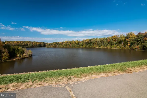 $1,048,900 | 8101 Overlake Court, Fairfax Station, VA 22039