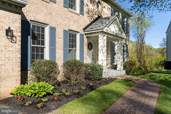 $1,048,900 | 8101 Overlake Court, Fairfax Station, VA 22039