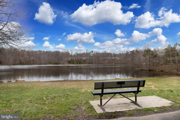 $1,048,900 | 8101 Overlake Court, Fairfax Station, VA 22039
