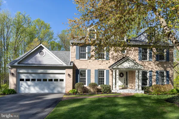 $1,048,900 | 8101 Overlake Court, Fairfax Station, VA 22039
