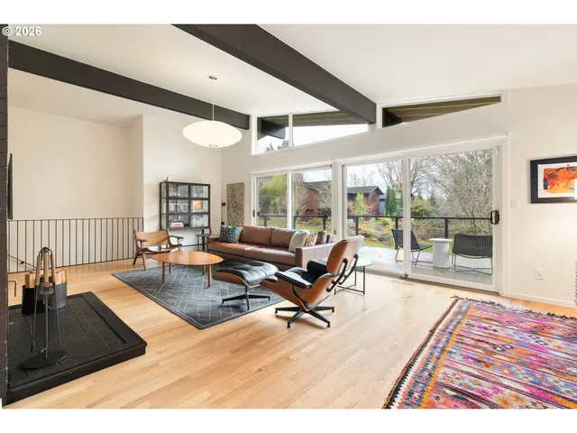 $989,000 | 7323 Southwest 24th Avenue, Portland, OR 97219