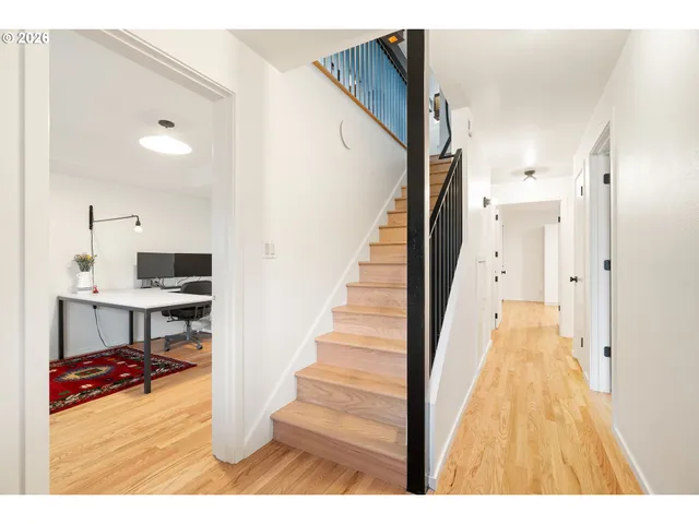 $989,000 | 7323 Southwest 24th Avenue, Portland, OR 97219