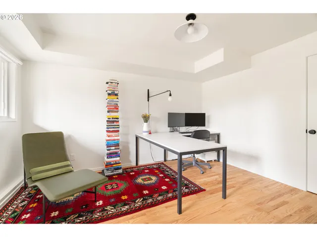 $989,000 | 7323 Southwest 24th Avenue, Portland, OR 97219