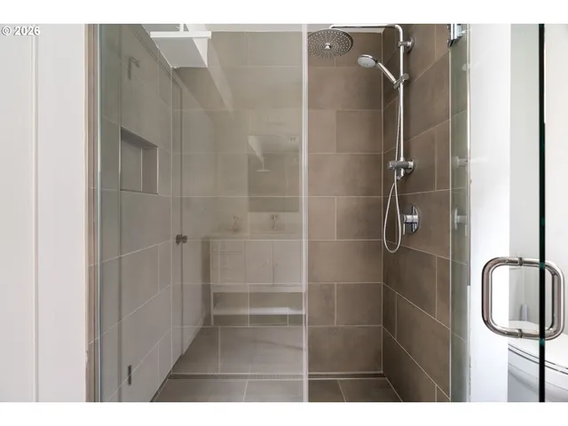 $989,000 | 7323 Southwest 24th Avenue, Portland, OR 97219