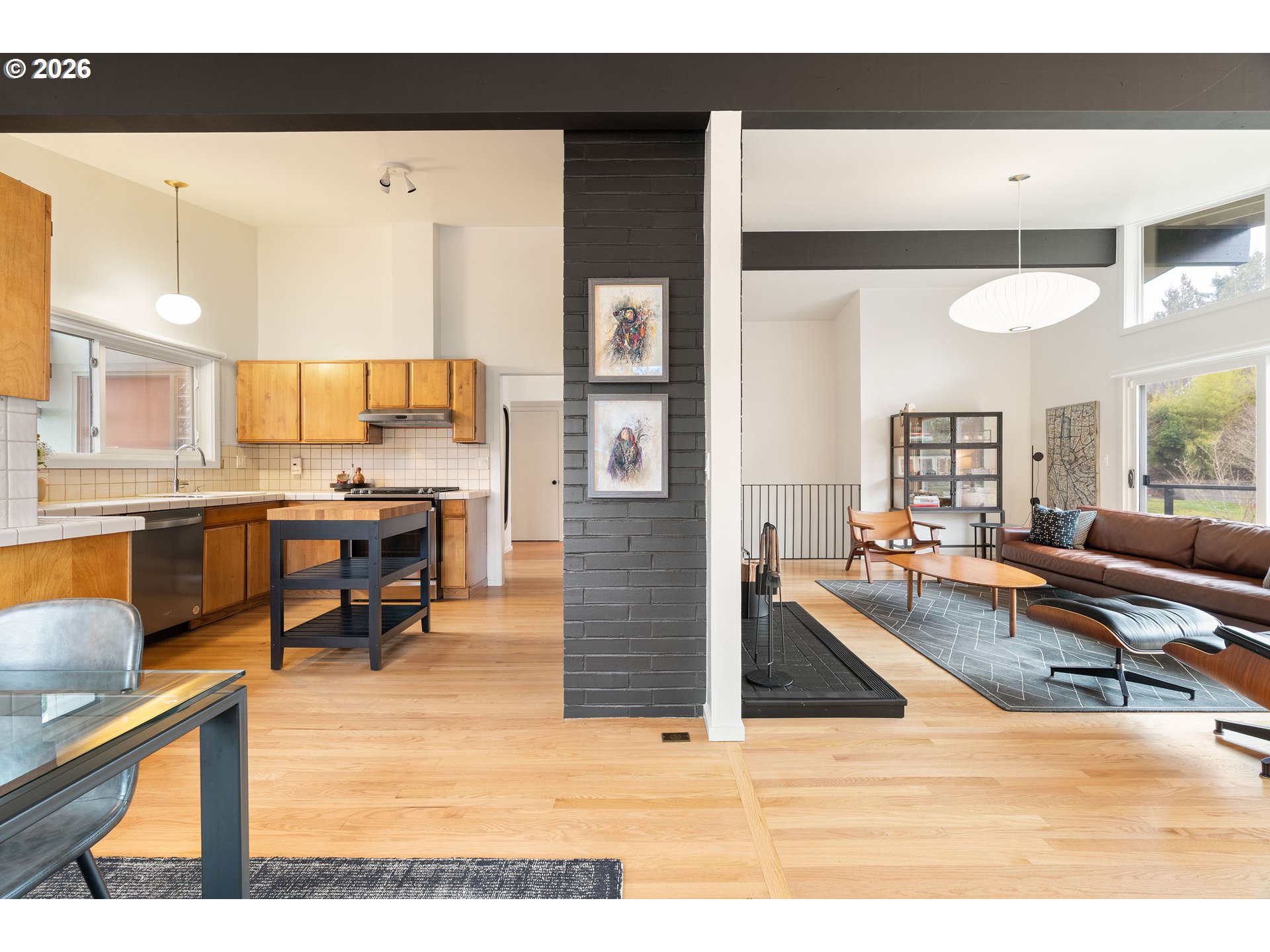 7323 Southwest 24th Avenue Portland, OR 97219 - Photo 3 of 47