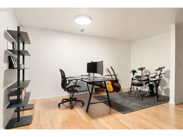 $989,000 | 7323 Southwest 24th Avenue, Portland, OR 97219