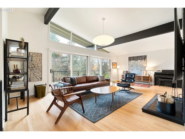 $989,000 | 7323 Southwest 24th Avenue, Portland, OR 97219