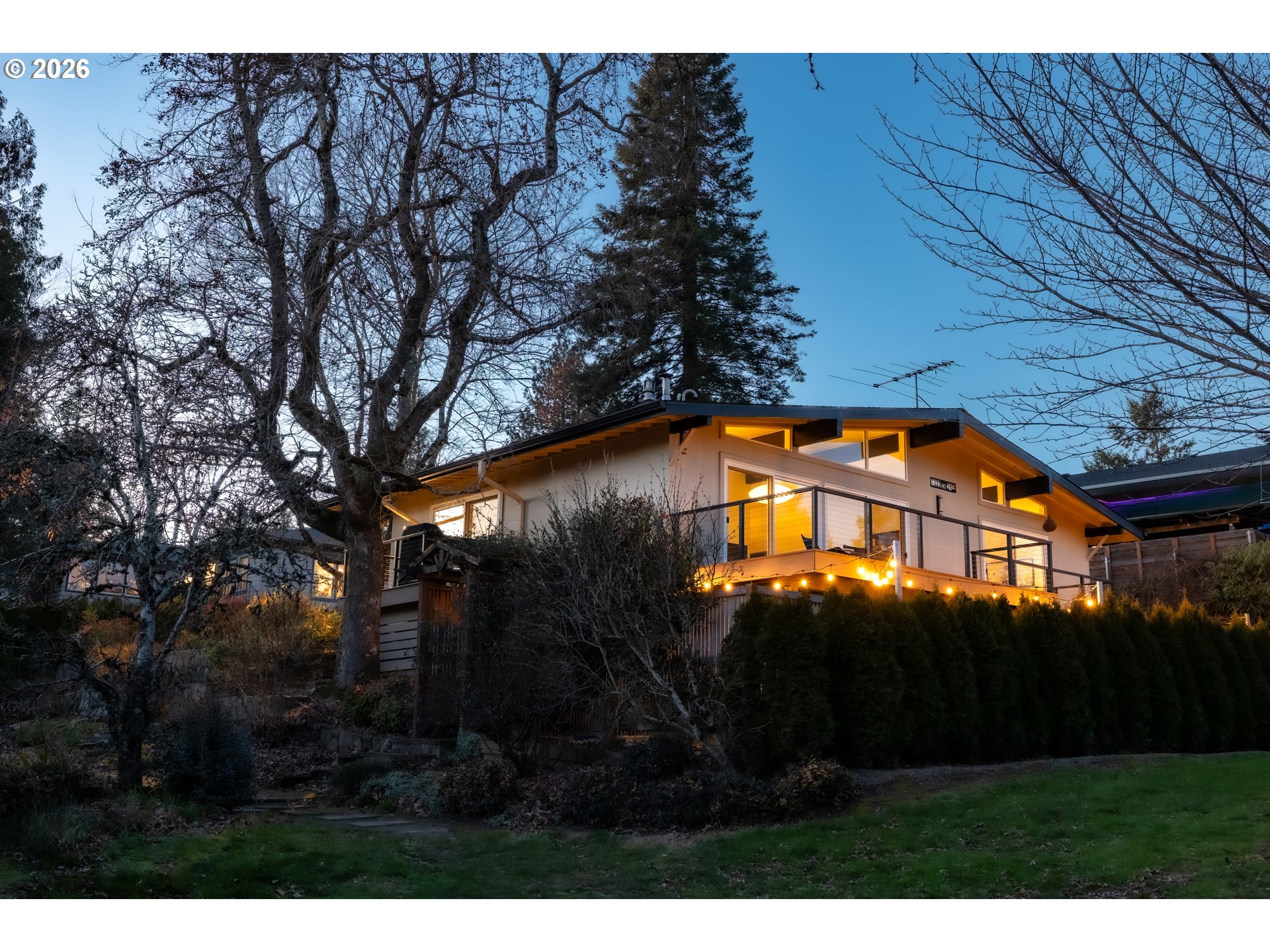 7323 Southwest 24th Avenue Portland, OR 97219 - Photo 41 of 47