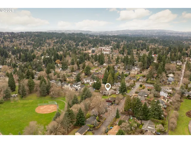 $989,000 | 7323 Southwest 24th Avenue, Portland, OR 97219