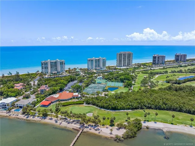 $1,100,000 | 8650 South Ocean Drive, Unit PH5, Jensen Beach, FL 34957