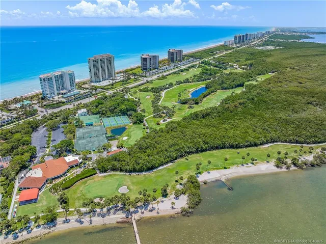 $1,100,000 | 8650 South Ocean Drive, Unit PH5, Jensen Beach, FL 34957